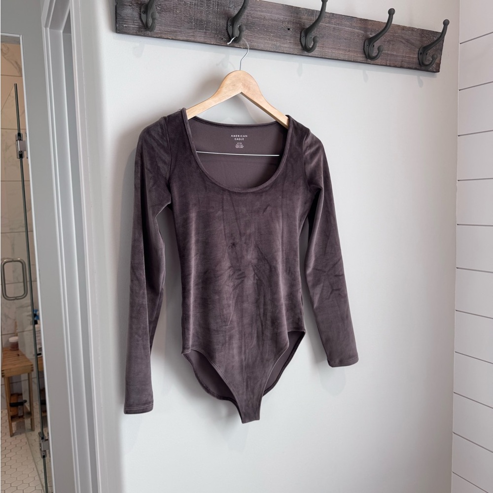 AE Long-Sleeve Scoop Neck Velvet Bodysuit